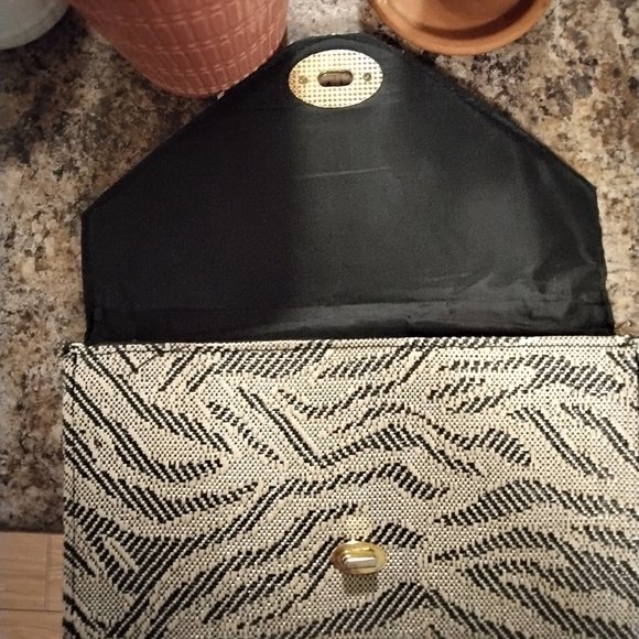 H&M clutch - Picture 4 of 4